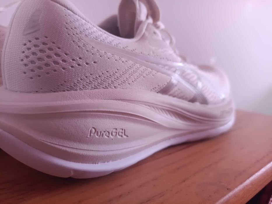 Sapatilhas running ASICS GEL CUMULUS 28