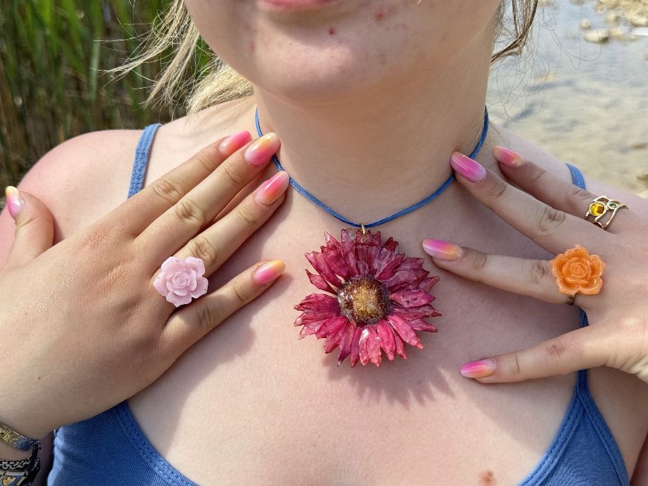 Gerbera zatopioną w żywicy epoksydowej