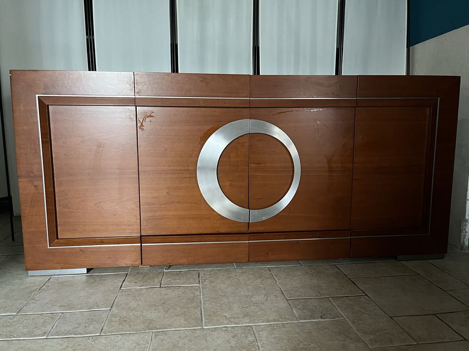 Aparador grande em madeira maciça