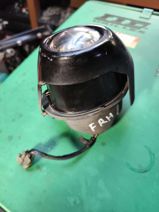Mitsubishi 3000GT halogen przedni prawy