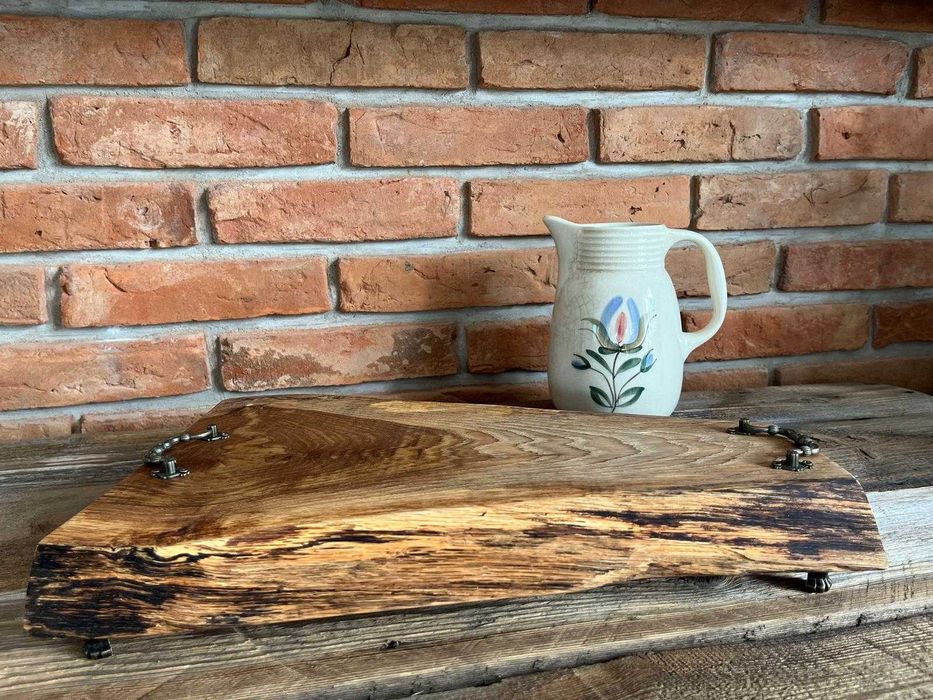 Dębowa deska do serwowania