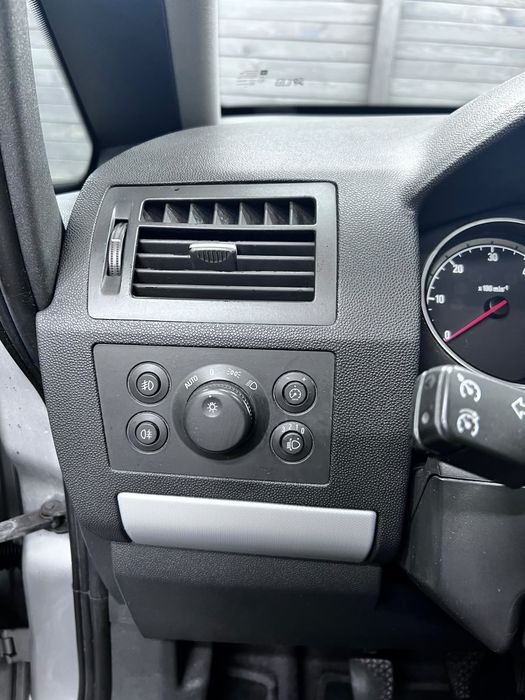 Opel Zafira b  1.9cdti 120km