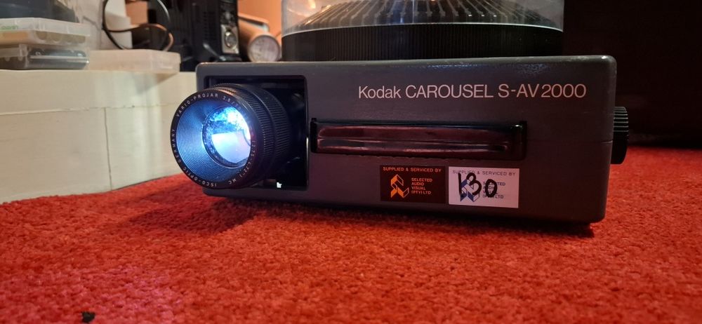 Projector de slides 35mm kodak caroucel  s sv 2000 c/comando