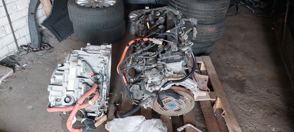 Продам мотор и коробку на Ford Fusion 13 года  обём 2 литра