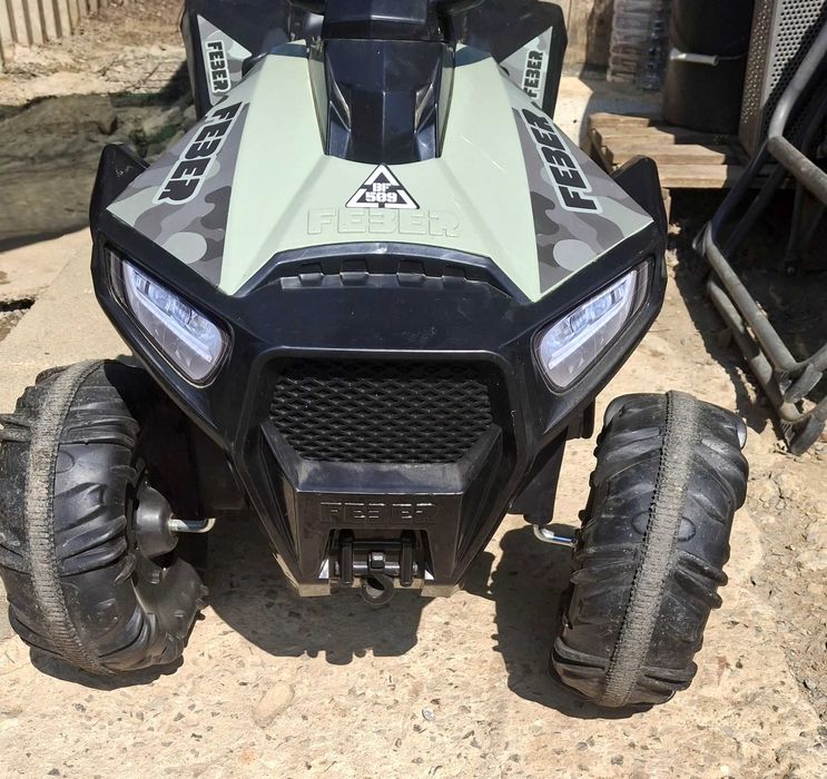 Moto 4 Crianca, marca Feber