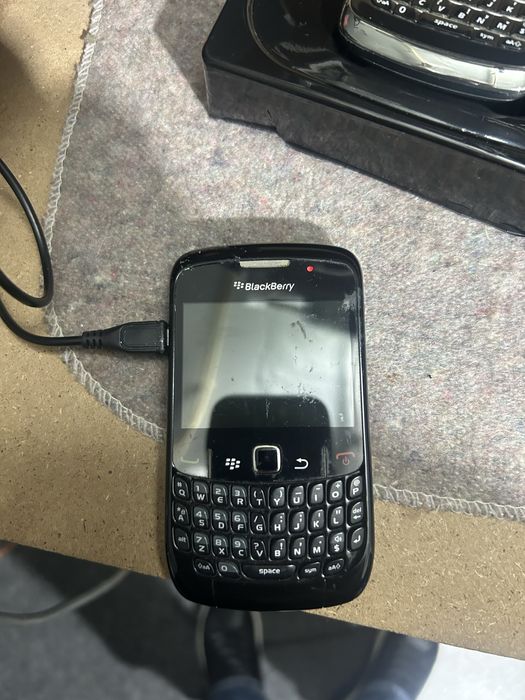 Vendo estes telefones a funcionar