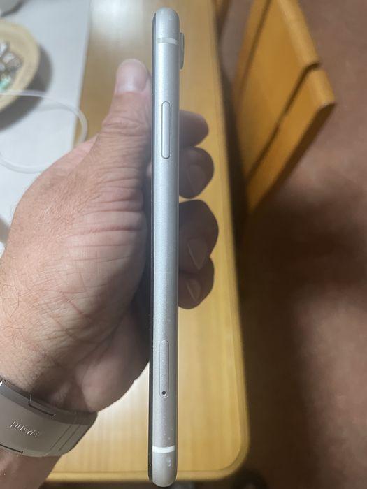 Iphone XR branco 128Gb