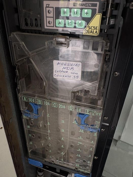IMPECÁVEL, TROCO maquina de venda por qualquer coisa