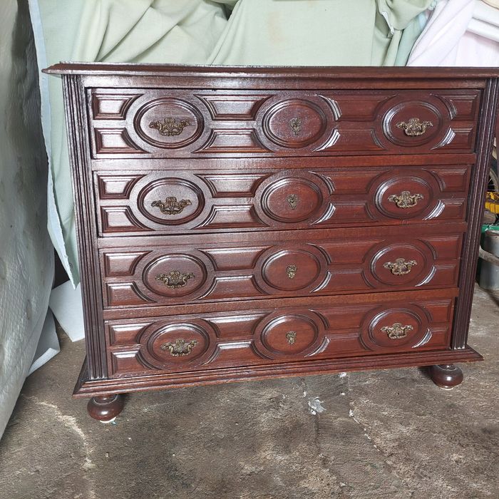 Quarto de casal  em madeira maciça