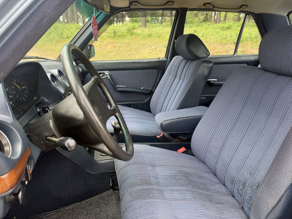 Mercedes Benz D300