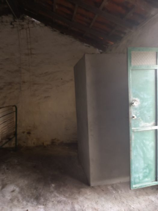 Vendo uma casa em sequeiros