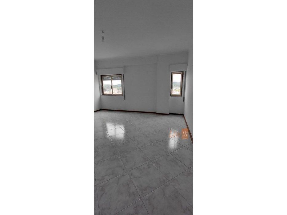 Apartamento T3 no Carregado