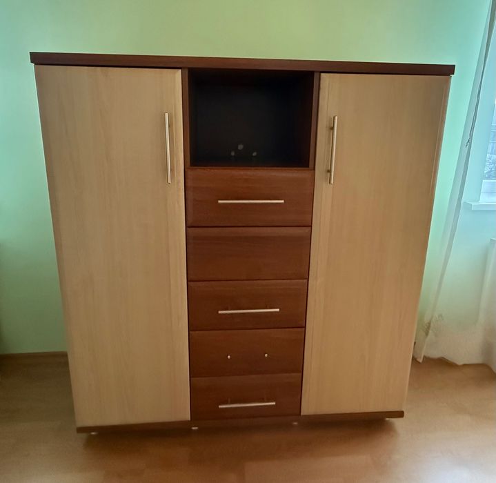 Набір меблів в спальню кімнату