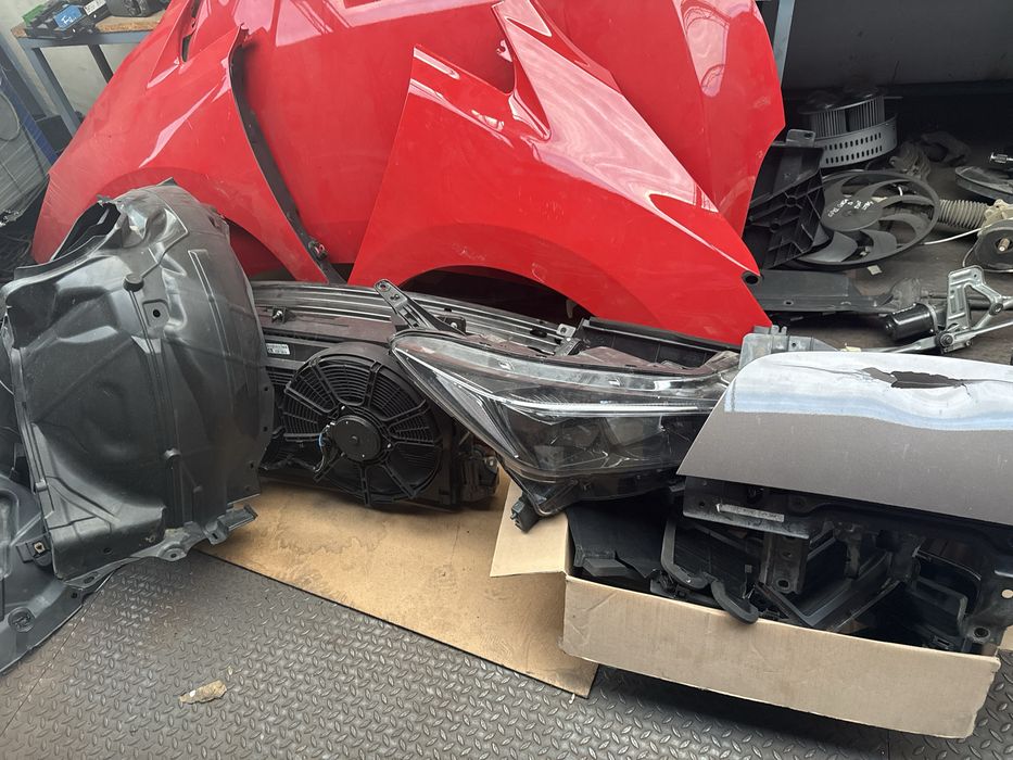 Peças frente Nissan leaf 2022