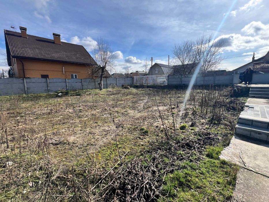 Земельна ділянка під будівництво 7,5 соток Комунікації на ділянці