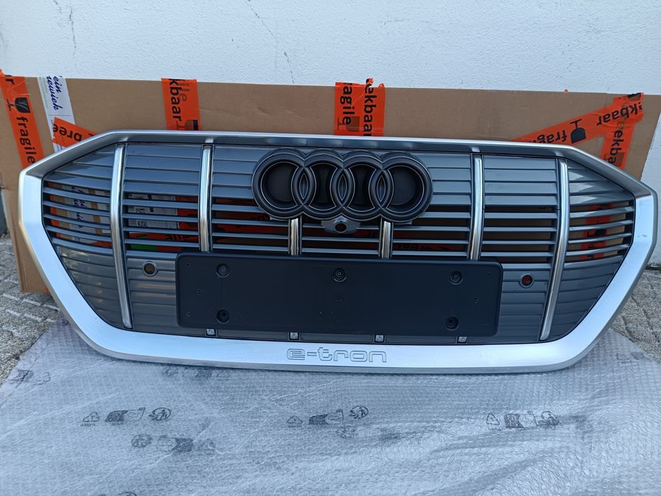 Grelha Audi etron 50 ou 55