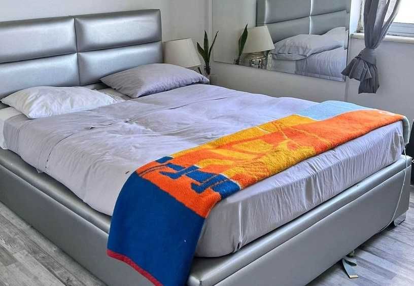 Camas De Casal Estofadas ALTA GAMA - MODELO QUADROS - Top de Gama 190x140m Estrado Incluído!!