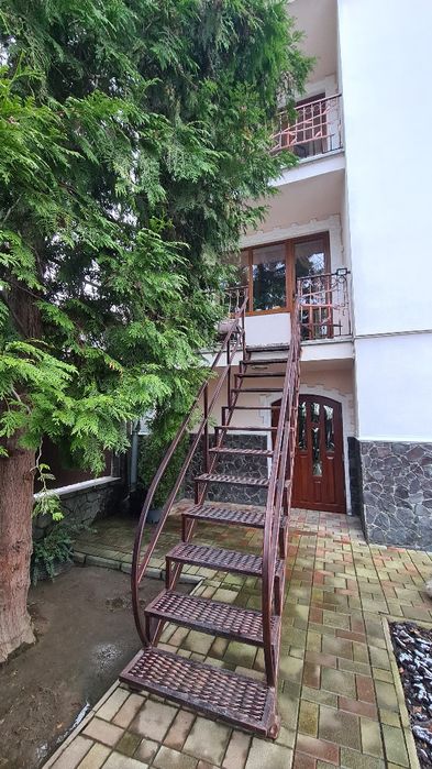 Здається в оренду Будинок у зеленому  р-ні неподалік від гот Європа