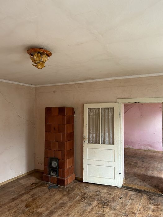 Продаж квартири на площі Миру 32 квартира 5 в дворі шість квартир