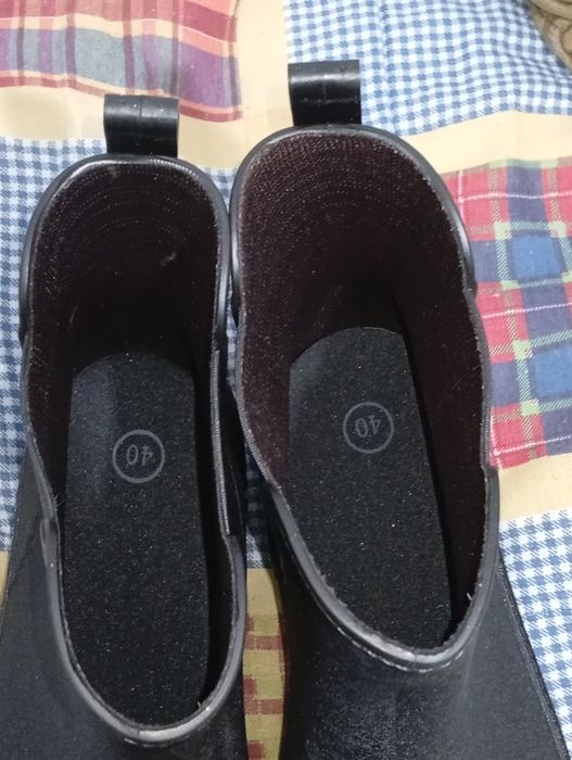 Botas pequenas de Borracha tamanho 40 novas nunca usados
