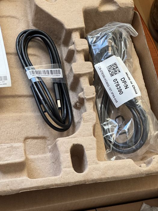 Новий Монітор Dell P2422H
