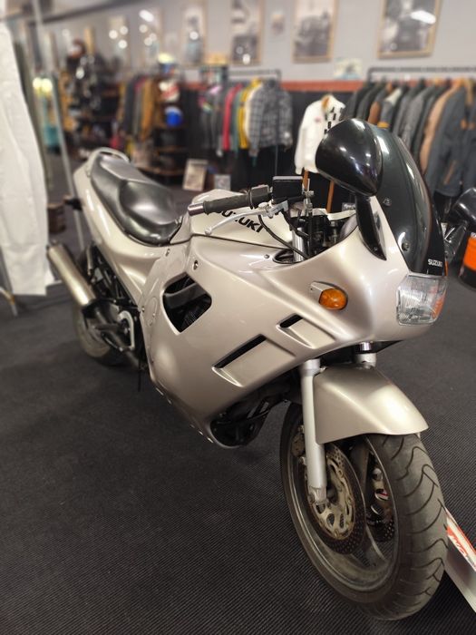 Suzuki GSXF 750 93