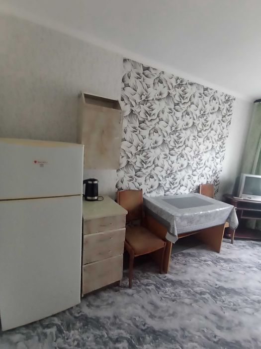 Продам гостинку  на ХТЗ