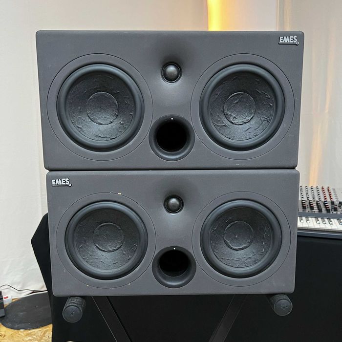 2X EMES Blue Studio Speakers Active