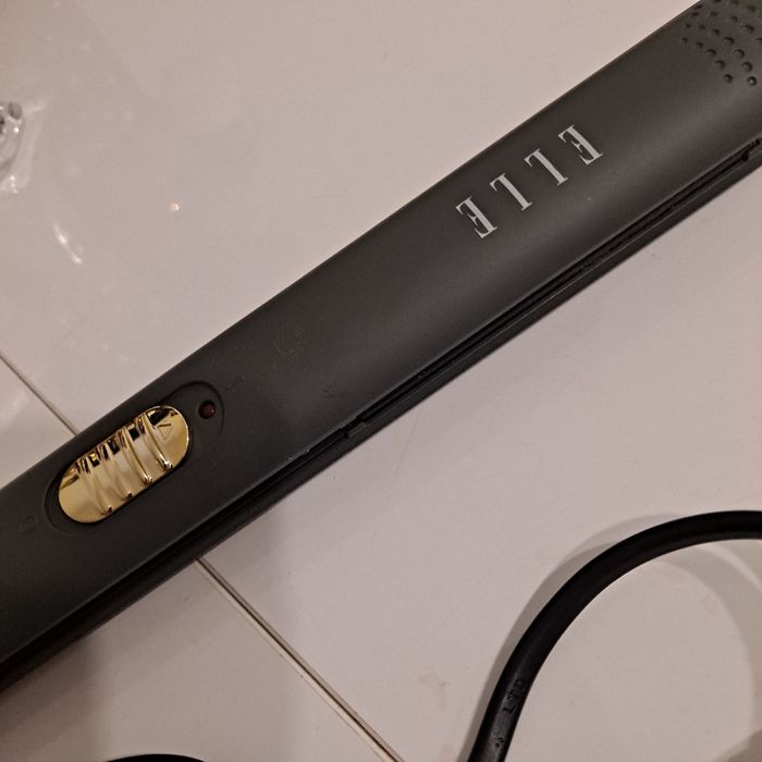 Prostownica do włosów elle