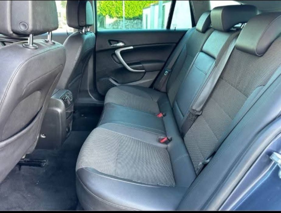 Opel Insignia carrinha em bom estado