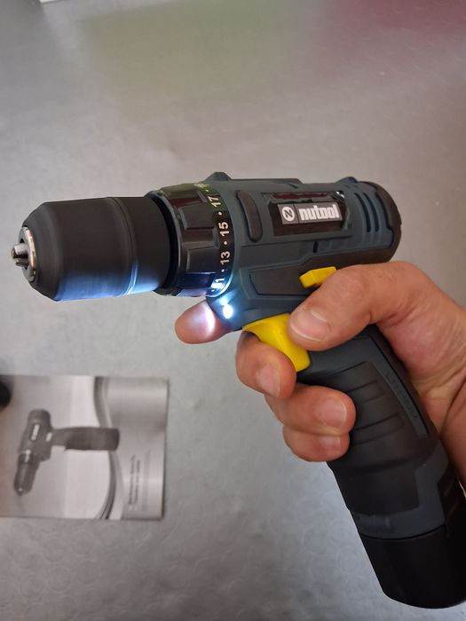 Berbequim / Aparafusadora Sem Fios Compacta 12V Litium