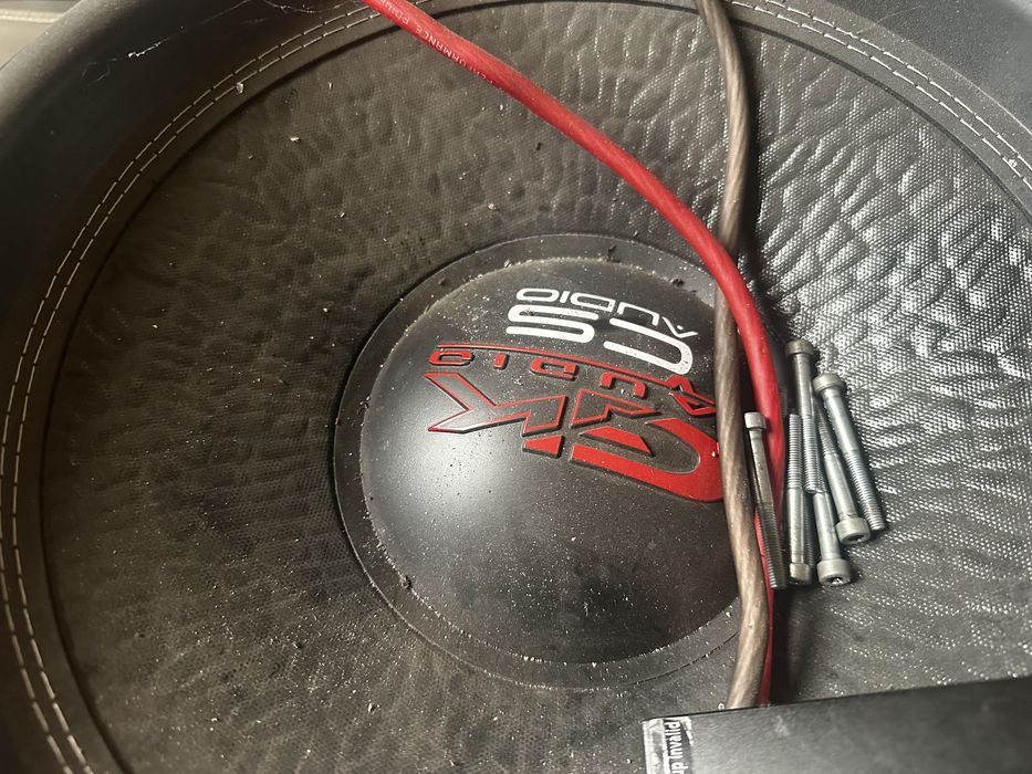 Subwoofer Gk Audio e Amplificador Sd
