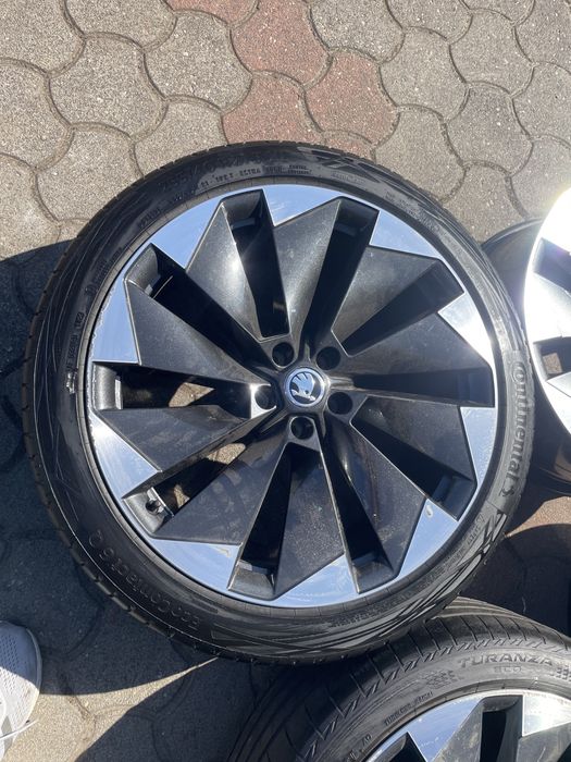 Felgi Skoda Enyaq 21 cali Betria oryginał 5x112 komplet okazja