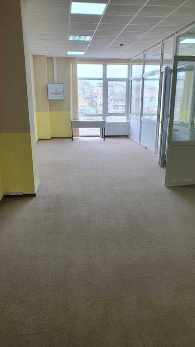 Оренда офісу БЦ Максим