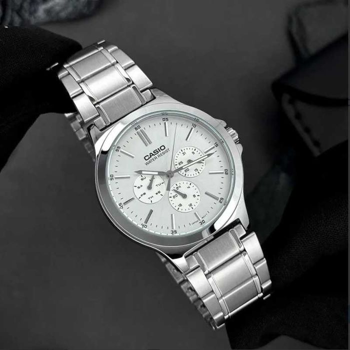 Годинник Casio MTP-V300 Чоловічий наручний годинник Casio, Оригінал, Гарантія 24 міс.