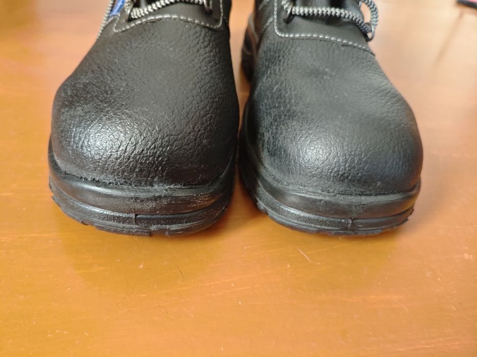 Робоче чоловіче  взуття ( нове)
