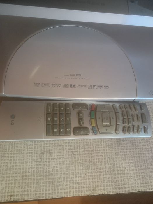 Продам LCD LG  зі встроєним DVD