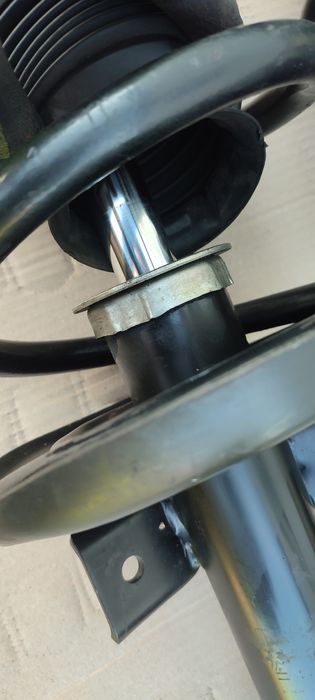 Амортизатори стойка пружина Рено мастер Опель мовано 3-4 renault maste