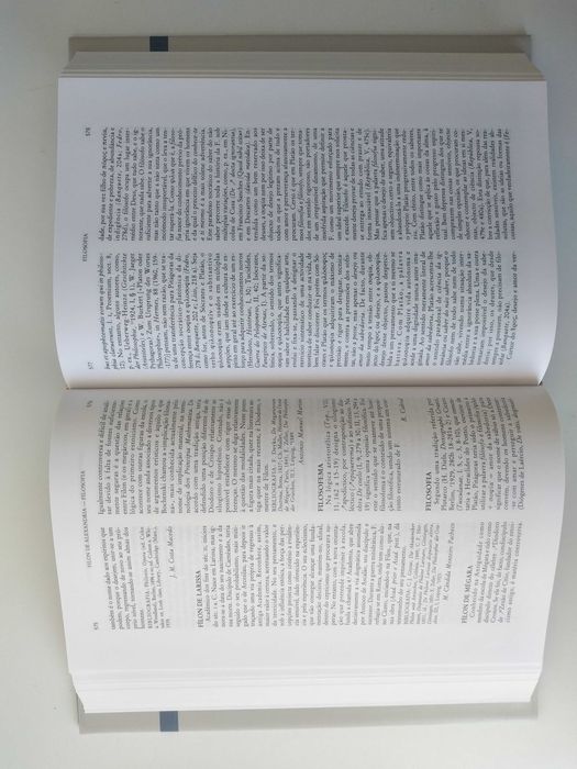 Logos - Enciclopédia Luso-Brasileira de Filosofia - 5 livros novos nas caixas originais publicados pela editora Verbo