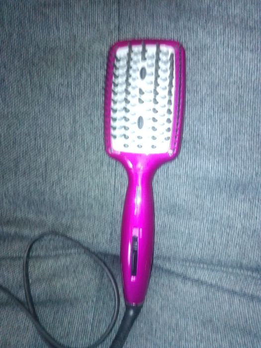 Щітка  для простування і укладання волосся
