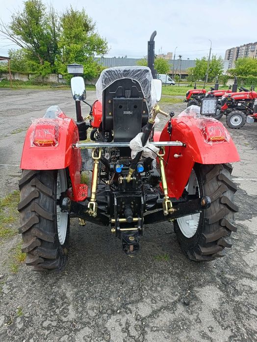 Мінітрактор Сінтай Xingtai XT-244L рівна підлога, бокова КПП4+1 2025