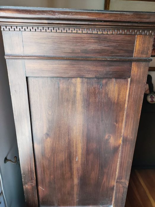 Side-board (aparador)