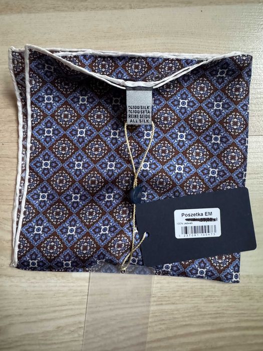 Nowa jedwabna poszetka 100% jedwab - firma EM