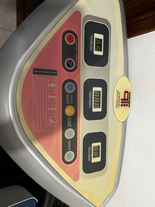 Fitness Machine Vibrating Platform64176759274627122