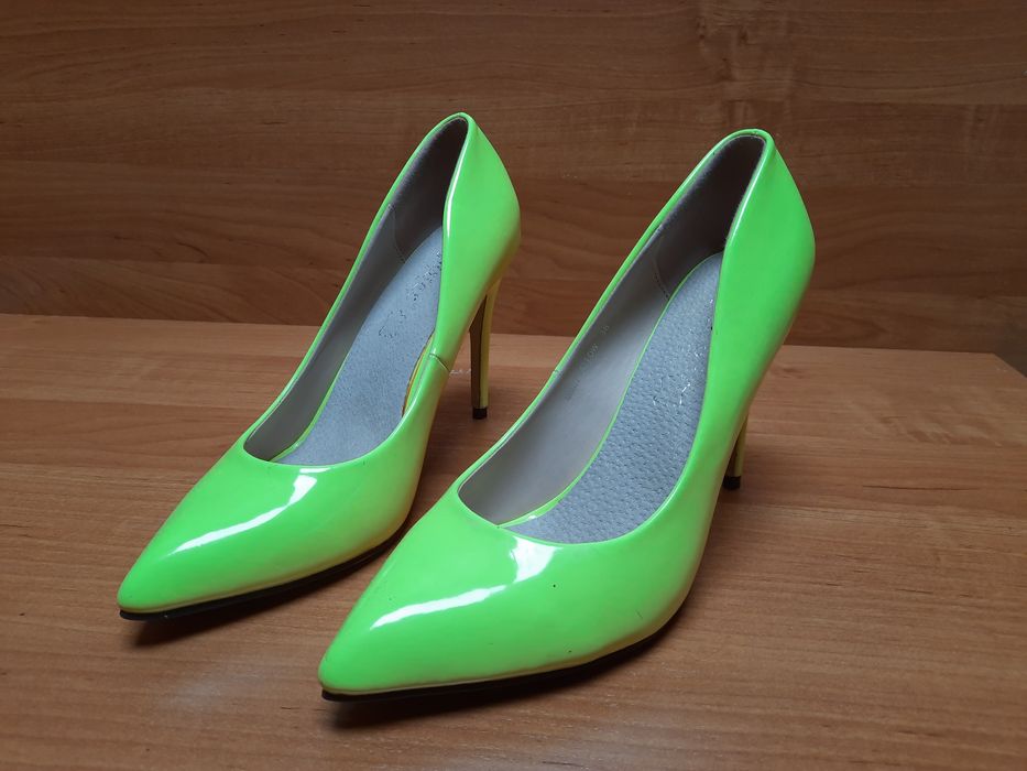 Szpilki żółte neonowe 38 w szpic