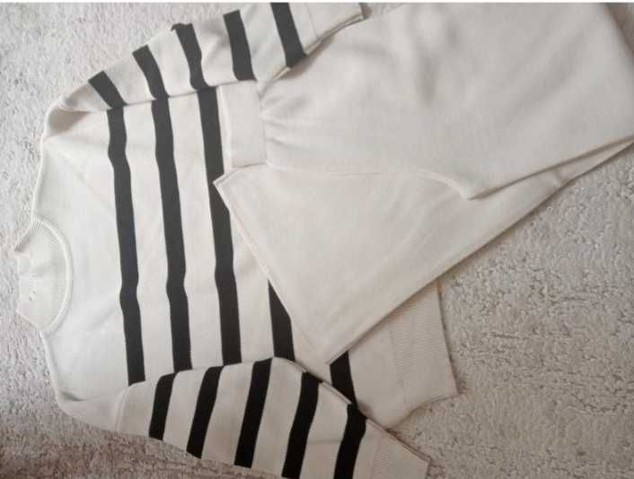 Трикотажний костюм.