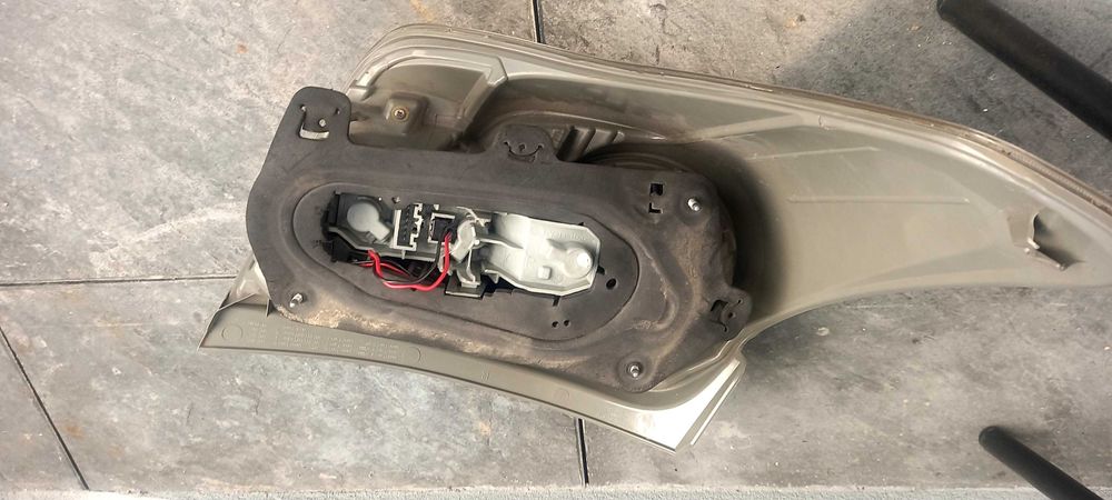 Farolim direito toyota versus