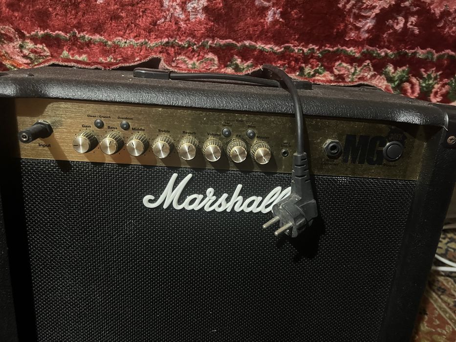 Vendo amplificador / combo Marshall mg 30fx - modelo de topo novo, nunca usado.