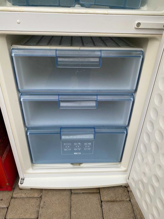 Półki do lodówki Bosch KGV36610/ 02