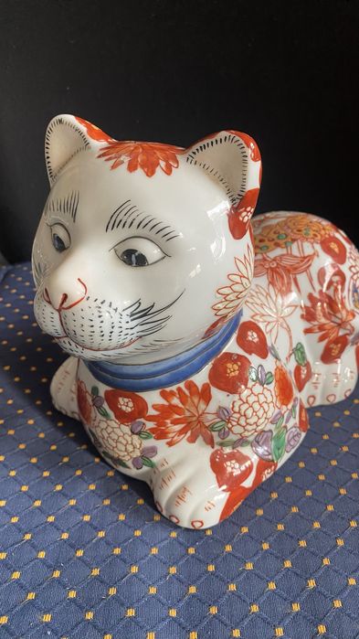 Gato em porxelana japonesa pintado mao